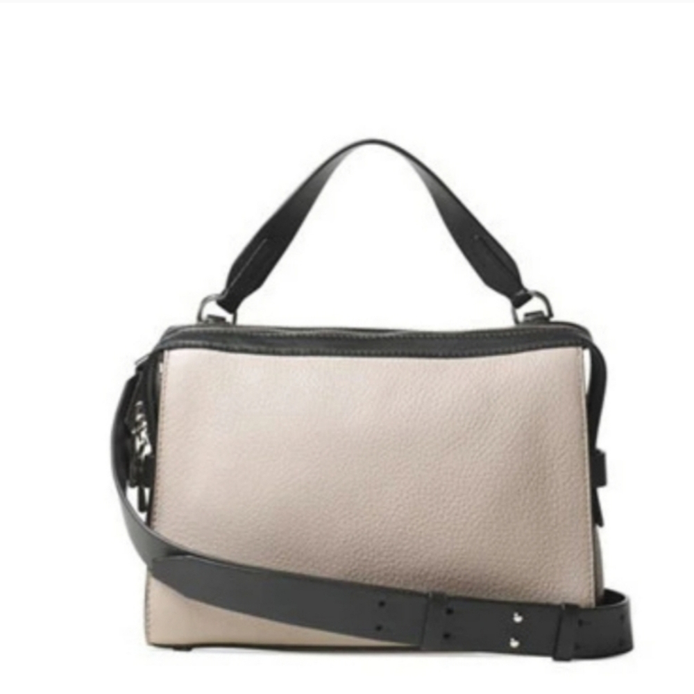 Michael Kors bag - Picture 3 of 12